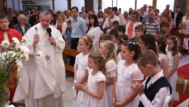 COMMUNION