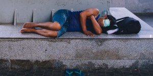 Quando amare i poveri è difficile, chiedete aiuto a Dio