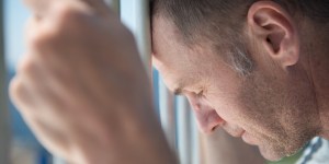 Un assassino al cappellano del carcere: la messa è la mia vera ora d’aria settimanale