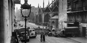 Quando degli ragazzi (tra cui un futuro prete) tolsero la bandiera nazista da una chiesa nella Francia occupata