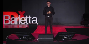 Don Alberto Ravagnani in: &#8220;Chiedimi se sono felice&#8221;(TEDxBarletta VIDEO)