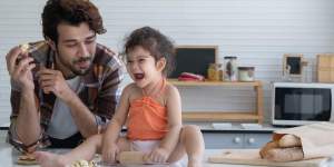 Papà soli e sotto la soglia di povertà: &#8220;la casa dei babbi&#8221; ridona spazio alla paternità