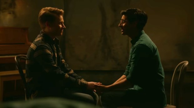La Disney lancia la prima canzone sull'amore omosessuale per una delle sue  serie