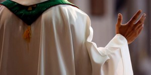 Abusi sessuali: in Francia la Chiesa cattolica si prepara a una deflagrazione