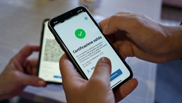 COVID-19-digital-green-pass-of-the-european-union-shutterstock