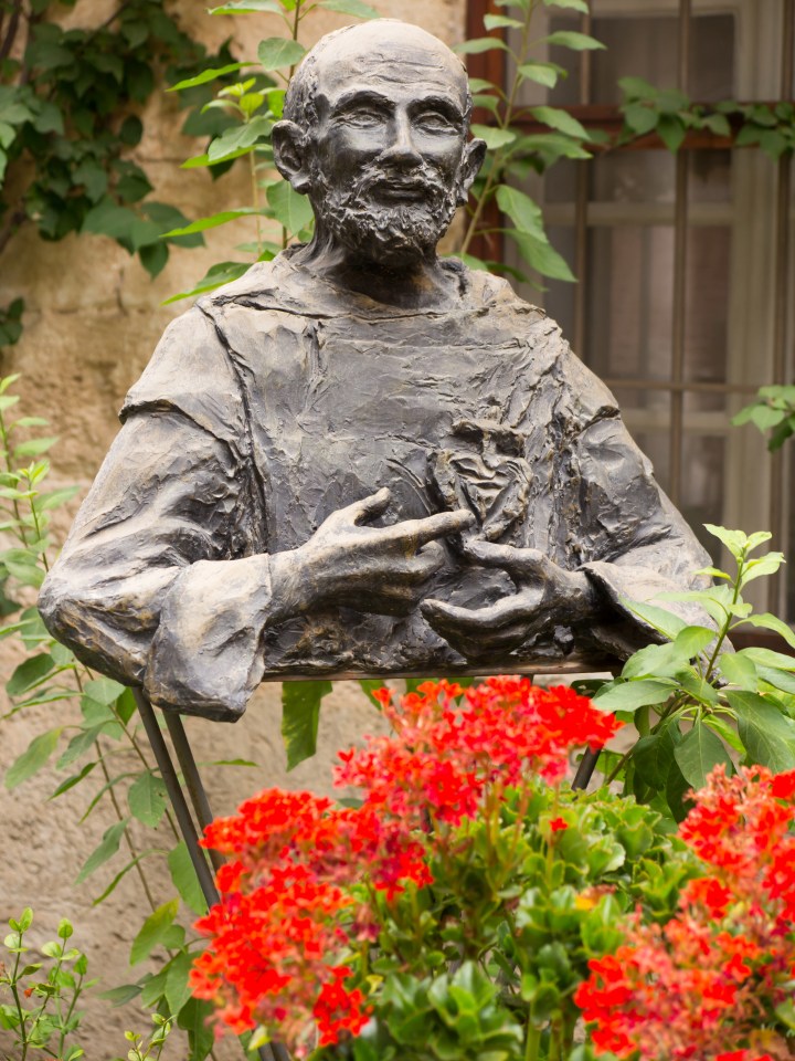 CHARLES DE FOUCAULD