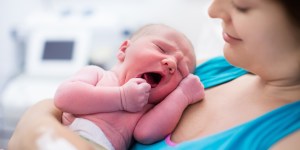 Joanna, mamma con tumore al 4° stadio, mette al mondo una bimba