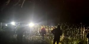 Confine Polonia-Bielorussia: madre urla disperata in cerca del suo bambino