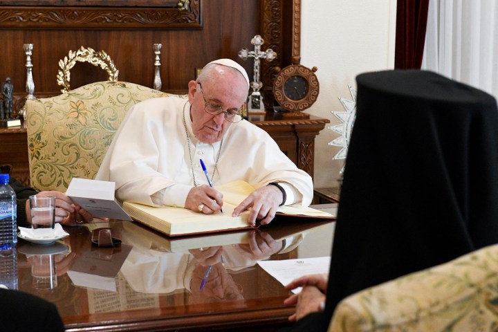 POPE-CYPRUS-GREECE-AFP