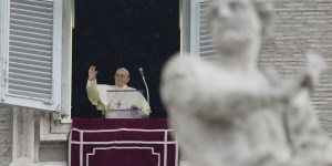Francesco: Dio non si trova nei miracoli, ma nella realtà di ogni giorno (VIDEO)