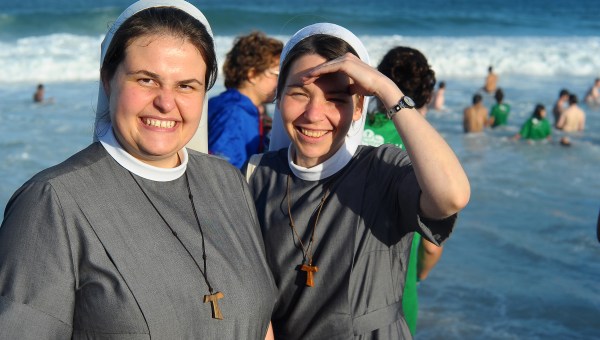 NUN, SEA, SMILE