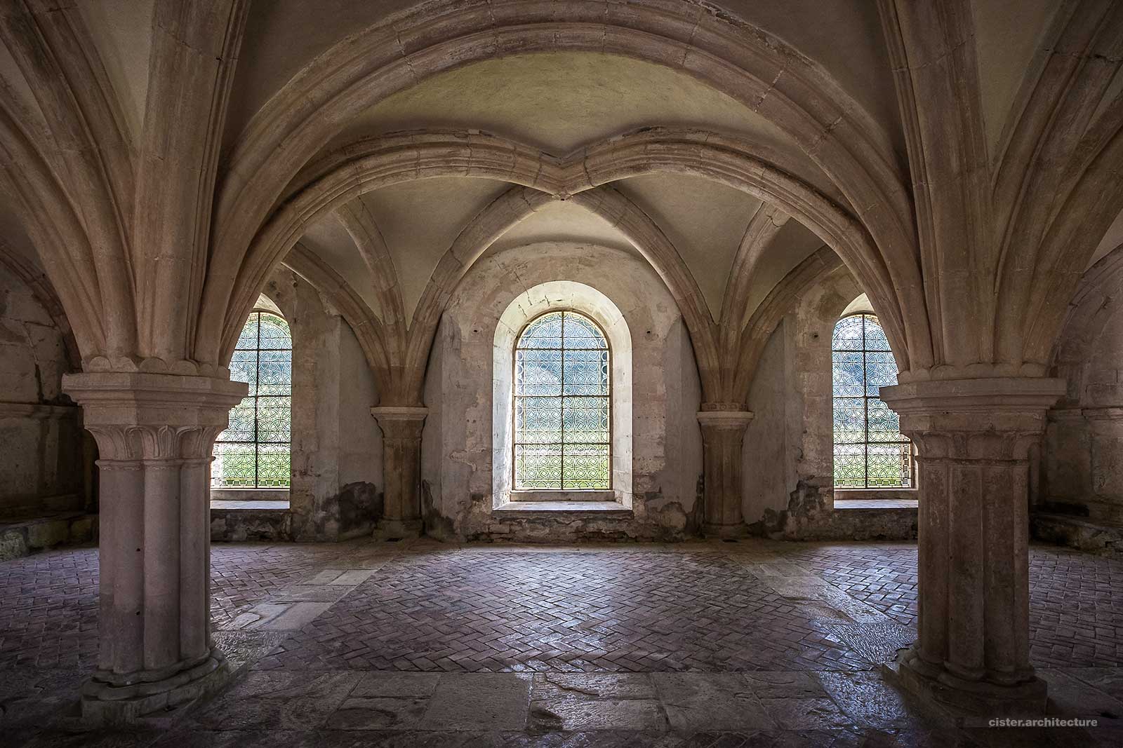 Fontenay-cister-11-Sala-Capitular.jpg