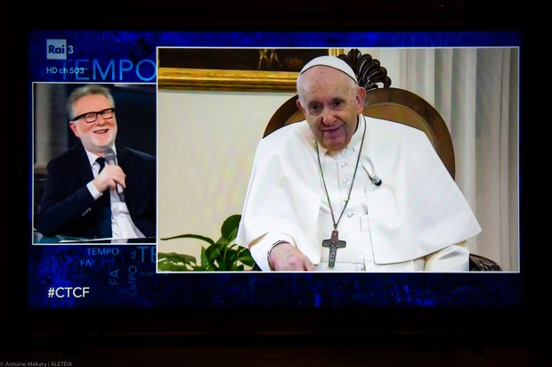 POPE FRANCIS CHE TEMPO CHE FA