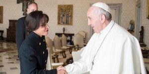 Emilce Cuda: “Il Papa non è comunista, ma come può non parlare di economia?”