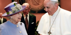 Il Papa: la Regina Elisabetta II lascia una testimonianza di fede in Gesù