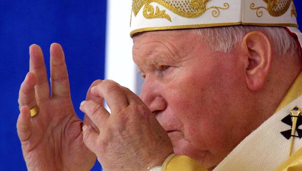 John Paul II Ukraine 2001