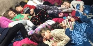 “Bambini ucraini come scudi viventi”. Le foto delle autorità ucraine