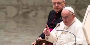 Francesco: la fede degli anziani è il &#8220;catechismo&#8221; della vita per i giovani