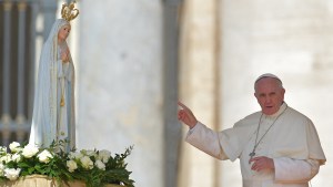 POPE-FRANCIS-OUR-LADY-OF-FATIMA-AFP