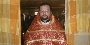 Secondo prete ucciso dai russi. Ha sollevato la Croce contro i carri armati