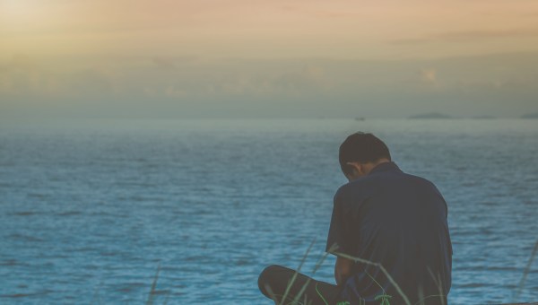 UOMO, TRISTE, TRAMONTO