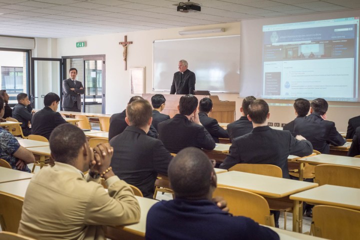 ATENEO PONTIFICIO REGINA APOSTOLORUM