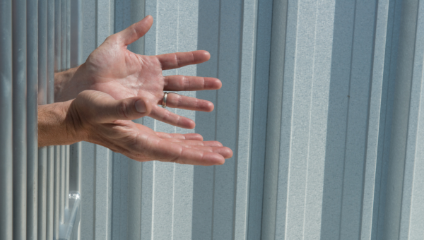 MANI, CARCERE, PRIGIONE