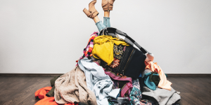 Sprechi e violenze nella moda, e anime senza il vestito più bello