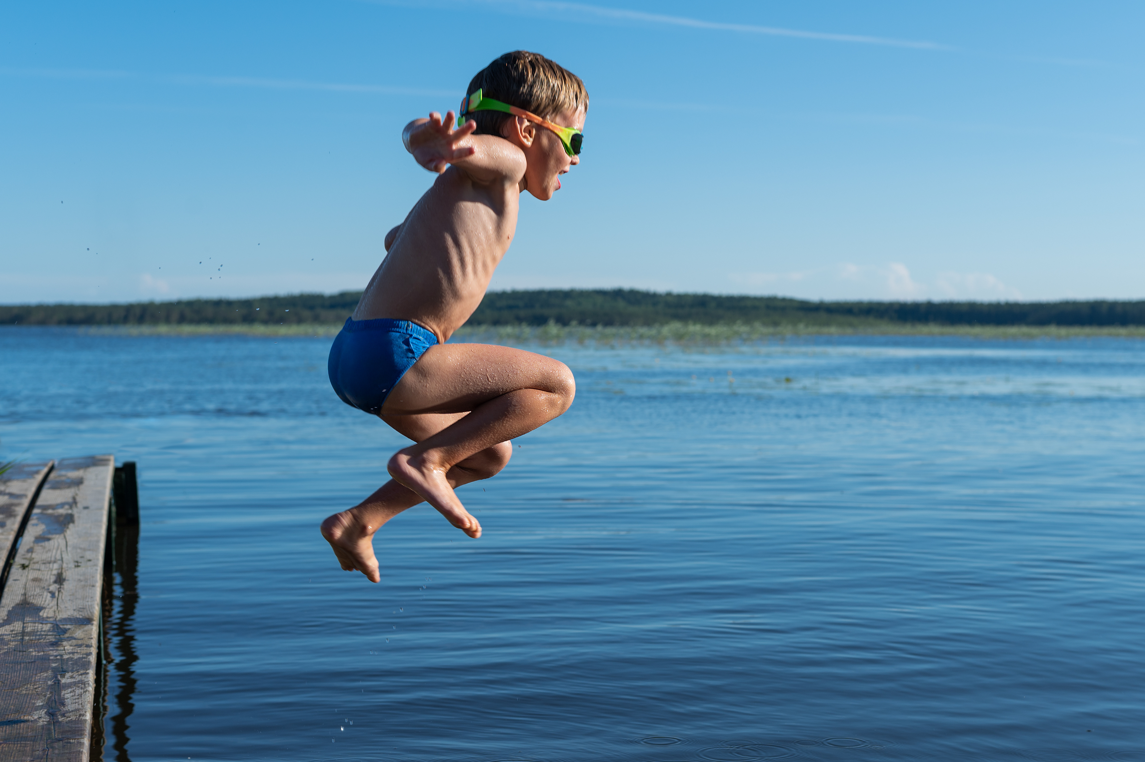 CHILD, JUMP, SEA