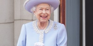 Fine di un’era: la regina Elisabetta II muore a 96 anni dopo 70 di regno