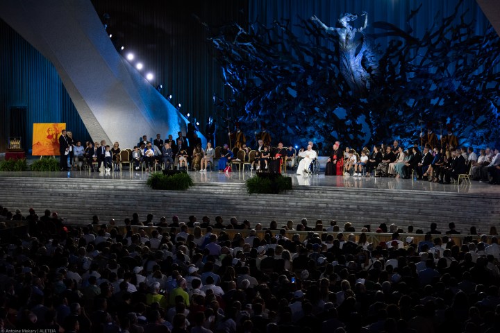 Pope Francis attends the Festival of Families - 10th World Meeting of Families - Paul VI Hall