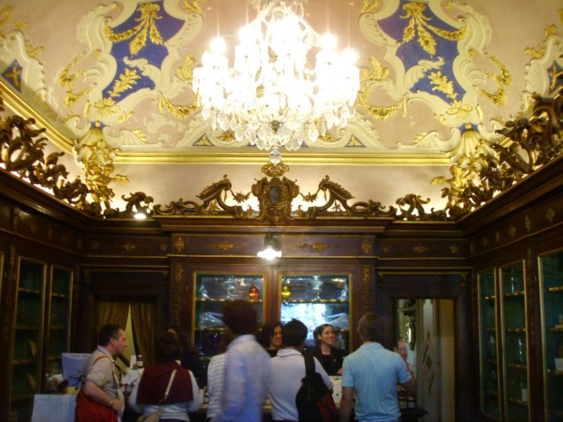 A farmácia mais antiga do mundo é a Officina di Santa Maria Novella