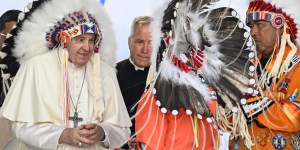 Se le fosse comuni erano una farsa, perché il Papa sta chiedendo scusa in Canada?