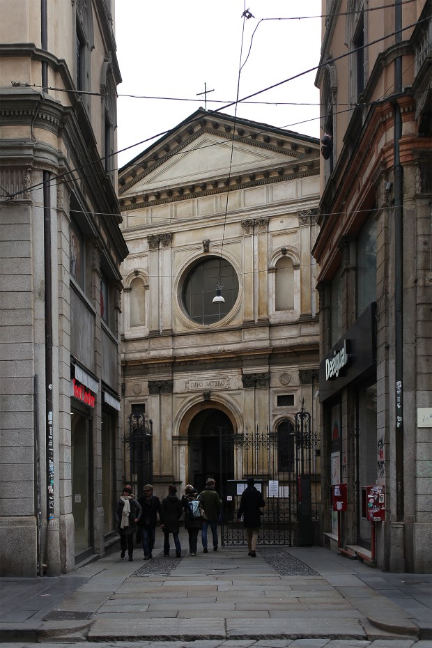 altare illusione ottica chiesa milano