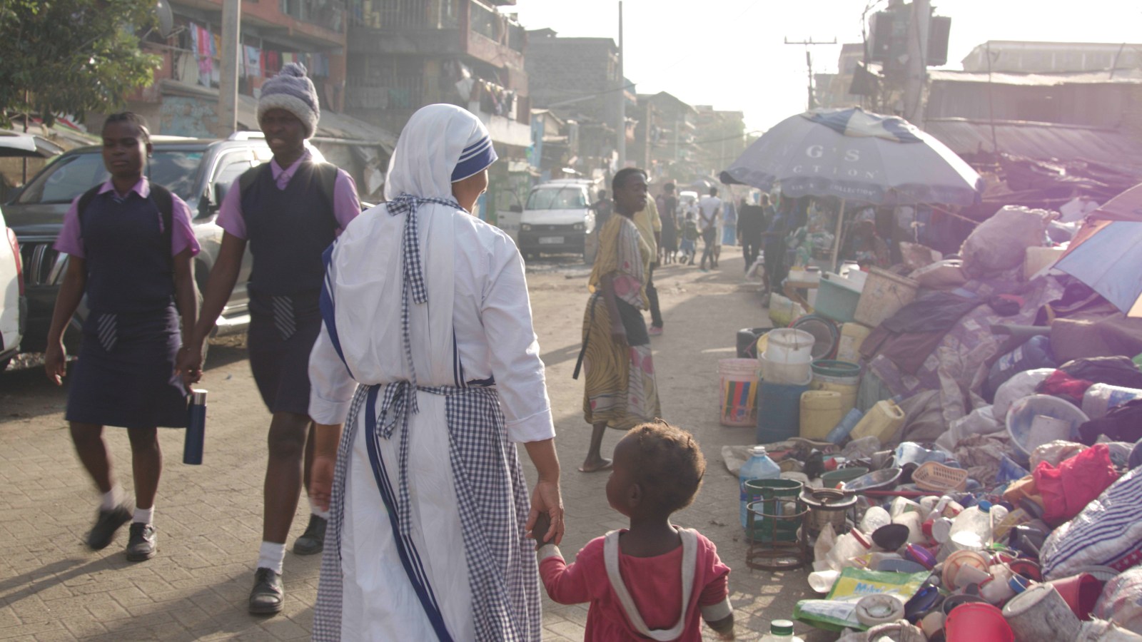 Le Missionarie della Carità e i loro assistiti invitati al cinema