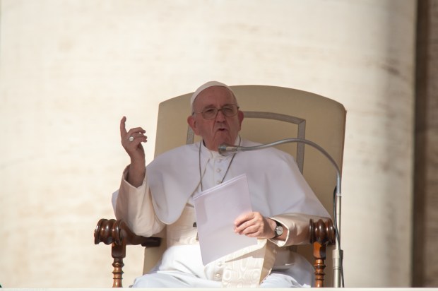 Pope-Francis-general-audience-Antoine-Mekry-ALETEIA