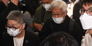 Inizia il processo contro il cardinale Zen, preoccupazione del Vaticano