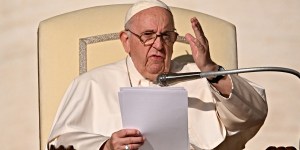 Il Papa: il desiderio che orienta la vita non è la voglia di un attimo ma nostalgia di Dio