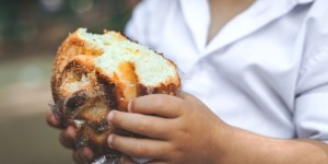 Credi che Dio si possa superare in amore? Prega con fiducia, ti ascolta