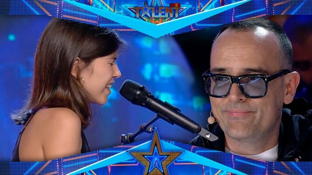 RAGAZZA CANTA PIANOFORTE AL GOT TALENT IN SPAGNA