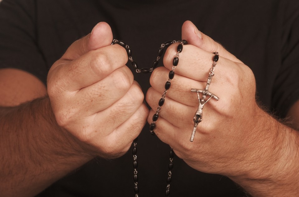 Invitate un santo a recitare il Rosario con voi!