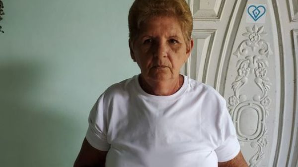 Sonia Álvarez Campillo detida em Cuba ao ir à Missa