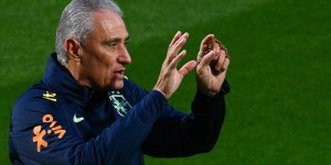 Mondiali di calcio: l&#8217;allenatore brasiliano recita il Rosario durante gli allenamenti