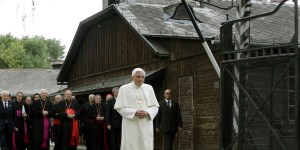 Ratzinger nazista? La verità su prigionia e gioventù hitleriana