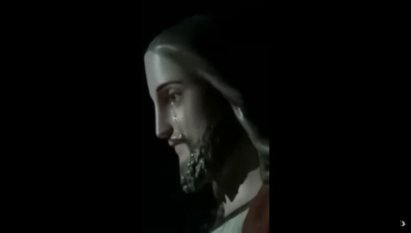 Statua-di-Gesu-piange-a-Stupinigi-TO-8-Dicembre-2022