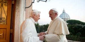 Papa Francesco: Benedetto XVI persona gentile, grati a Dio per avercelo donato