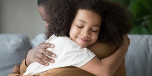 5 strategie di dono per promuovere la gratitudine nei bambini