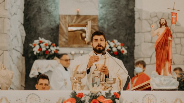 Ksiądz Konrad Nowak SDS