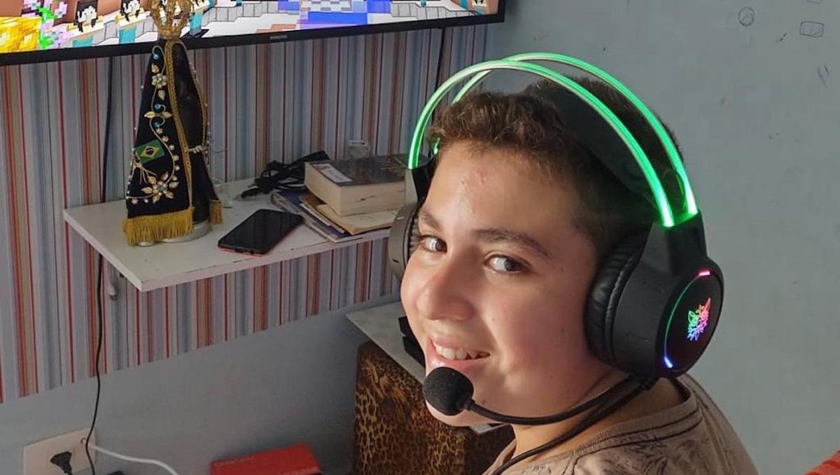 Garoto constrói templos católicos no Minecraft