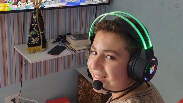 Garoto constrói templos católicos no Minecraft
